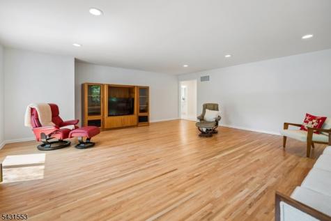 15 Manchester Court Morris NJ 07960