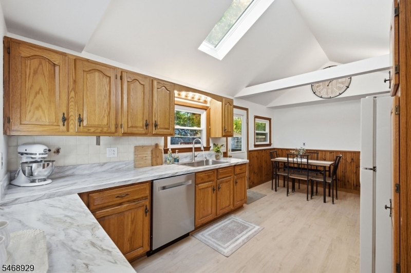 53 Lake Shore Road E Hardyston NJ 07460