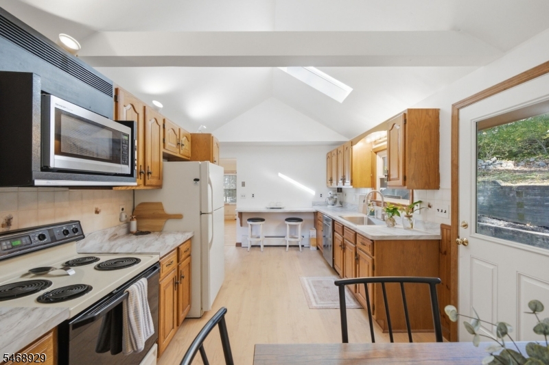 53 Lake Shore Road E Hardyston NJ 07460