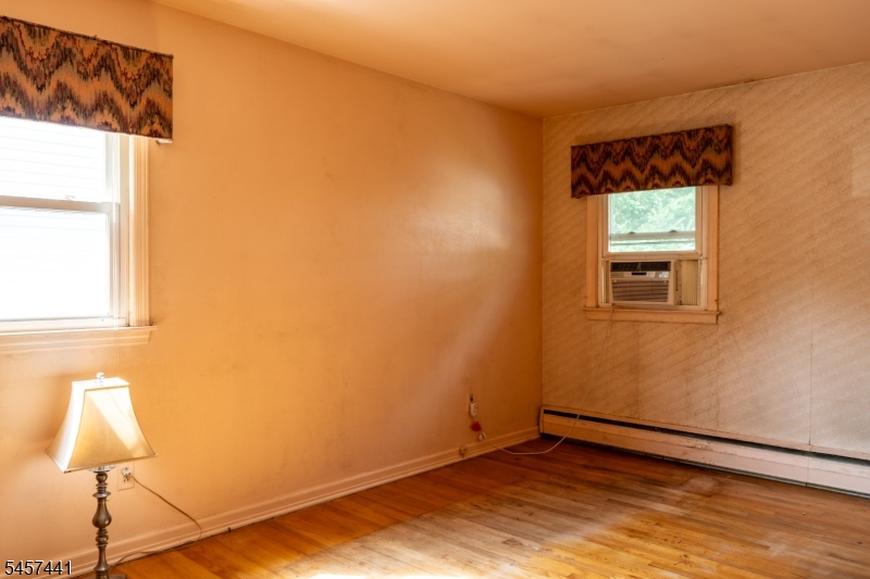 10 Moore Place Nutley NJ 07110