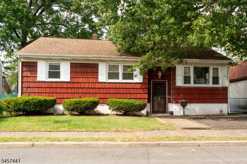 10 Moore Place Nutley NJ 07110