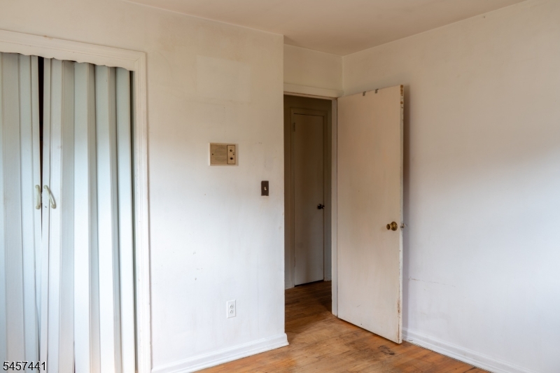10 Moore Place Nutley NJ 07110