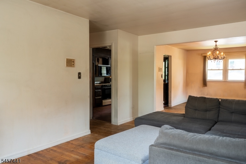 10 Moore Place Nutley NJ 07110