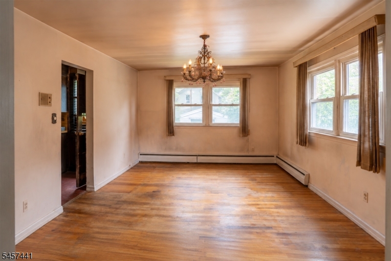 10 Moore Place Nutley NJ 07110