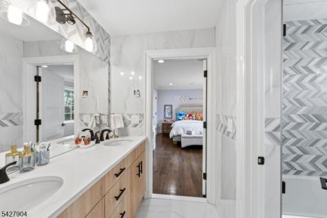 281 Beaufort Avenue Livingston NJ 07039