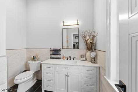 281 Beaufort Avenue Livingston NJ 07039