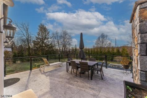281 Beaufort Avenue Livingston NJ 07039