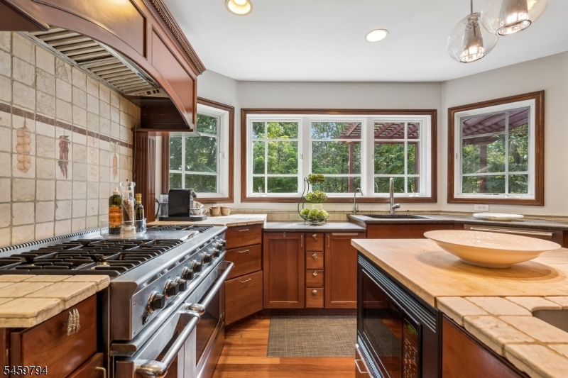 510 Openaki Road Denville NJ 07834