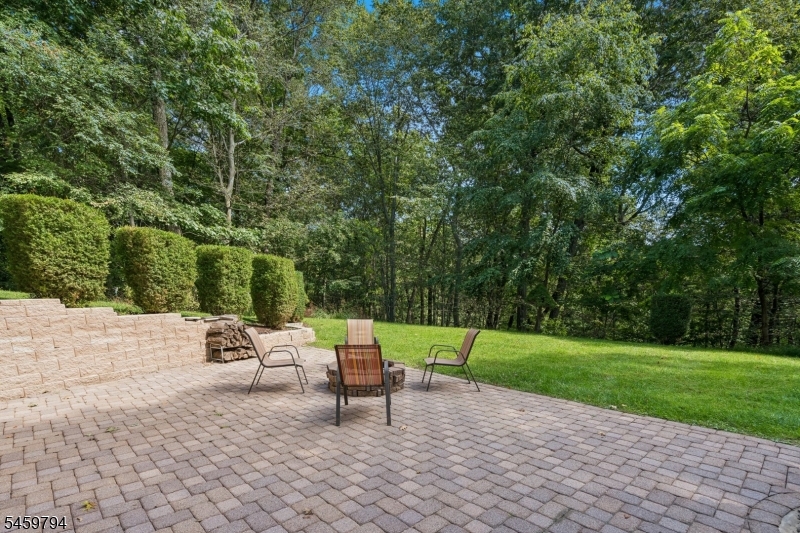 510 Openaki Road Denville NJ 07834