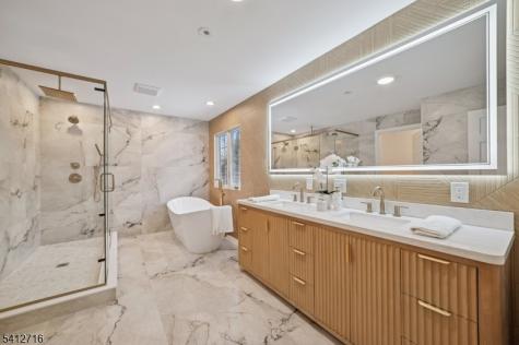 6 Colony Drive North Caldwell NJ 07006