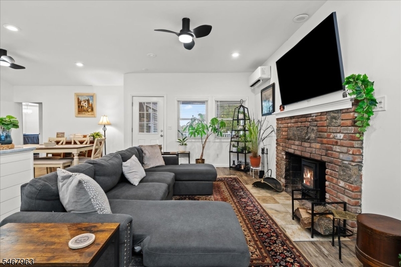 8 Lake View Drive S. Vernon NJ 07419