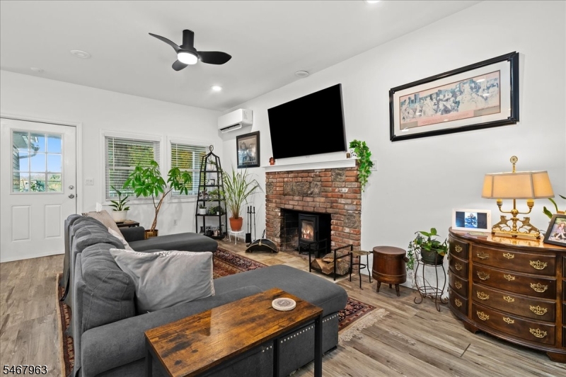 8 Lake View Drive S. Vernon NJ 07419