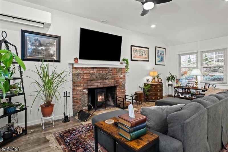 8 Lake View Drive S. Vernon NJ 07419