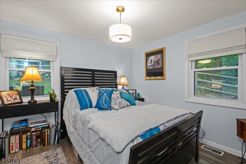 8 Lake View Drive S. Vernon NJ 07419