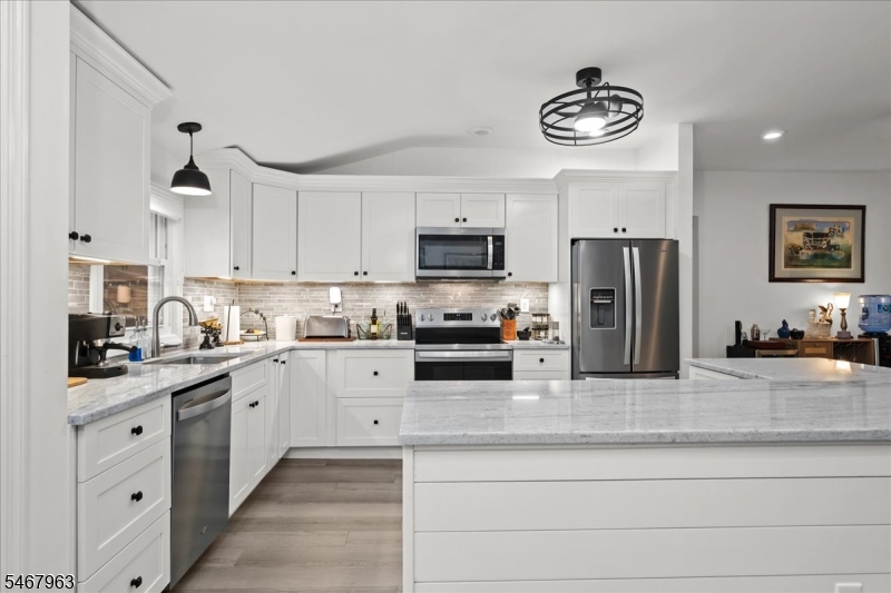 8 Lake View Drive S. Vernon NJ 07419