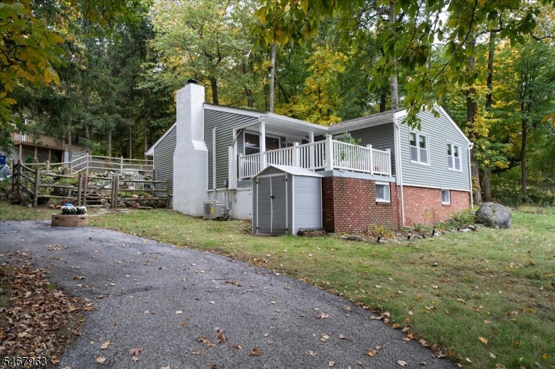 8 Lake View Drive S. Vernon NJ 07419