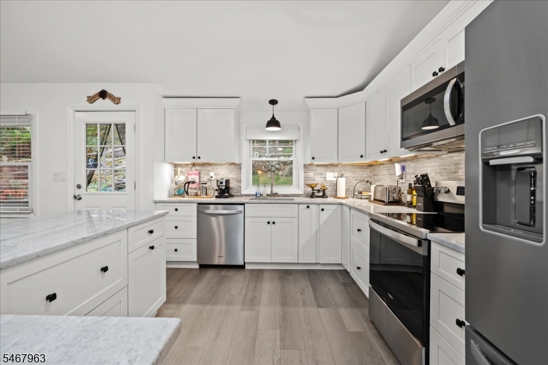 8 Lake View Drive S. Vernon NJ 07419