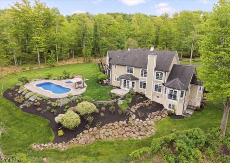 33 Still Hollow Road Tewksbury NJ 08833