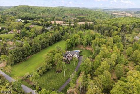 33 Still Hollow Road Tewksbury NJ 08833