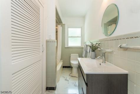 132 Haddon Place Montclair NJ 07043