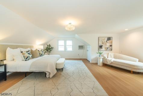 132 Haddon Place Montclair NJ 07043
