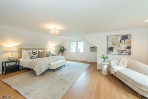132 Haddon Place Montclair NJ 07043