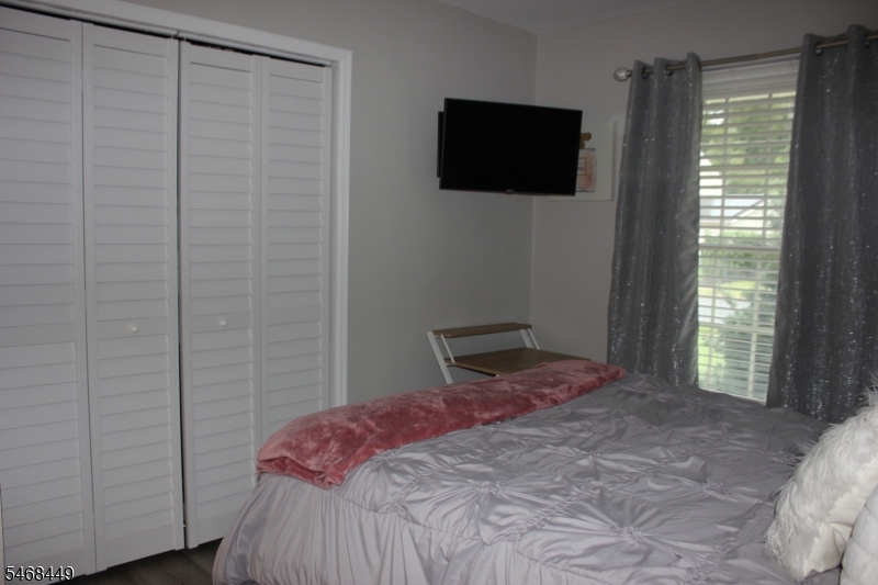 82 Forest Park Terrace Monroe NJ 08831