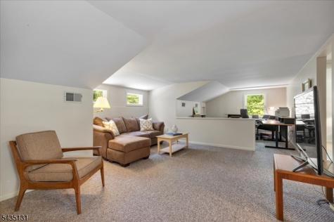 18 Stiles Road Warren NJ 07059
