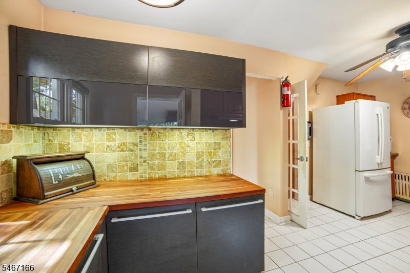 188 N Livingston Avenue Livingston NJ 07039