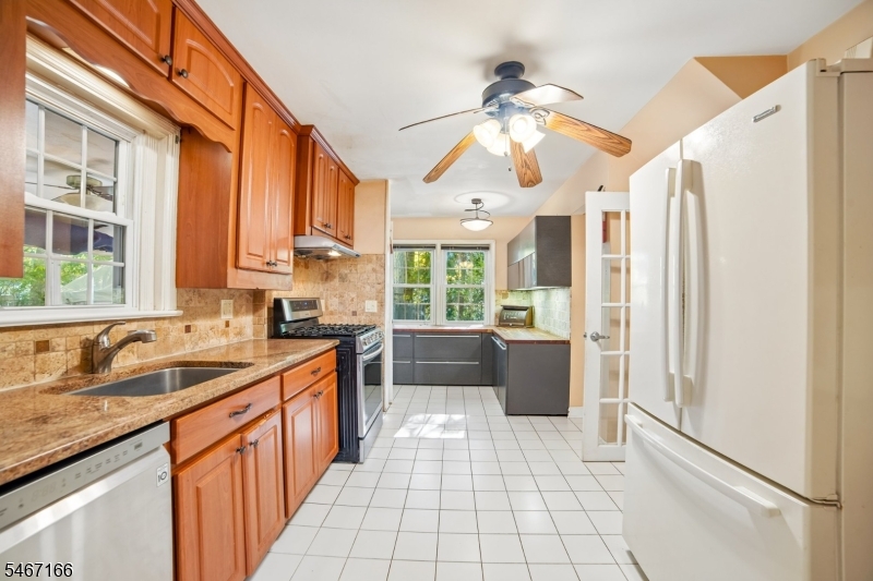 188 N Livingston Avenue Livingston NJ 07039