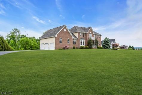 27 Music Mountain Boulevard West Amwell NJ 08530