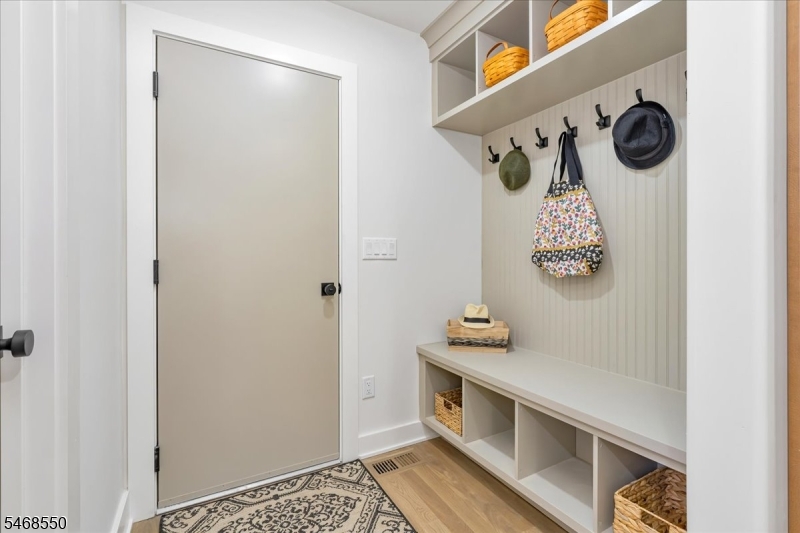 5 Indian Run Scotch Plains NJ 07076