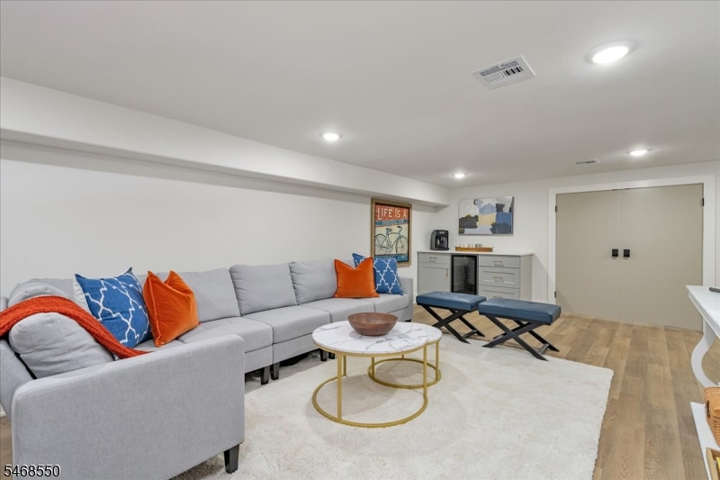 5 Indian Run Scotch Plains NJ 07076