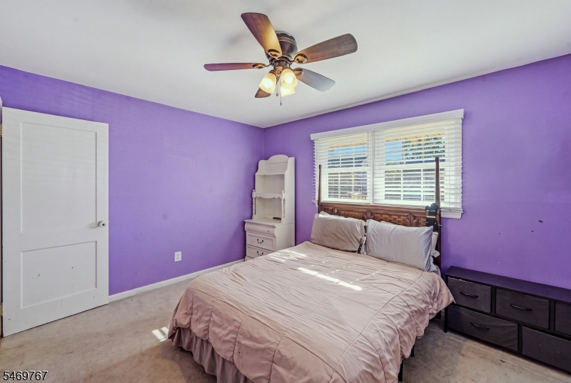 33 Hillside Drive Totowa NJ 07512