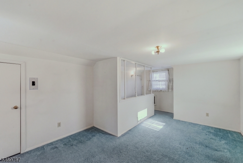 33 Hillside Drive Totowa NJ 07512