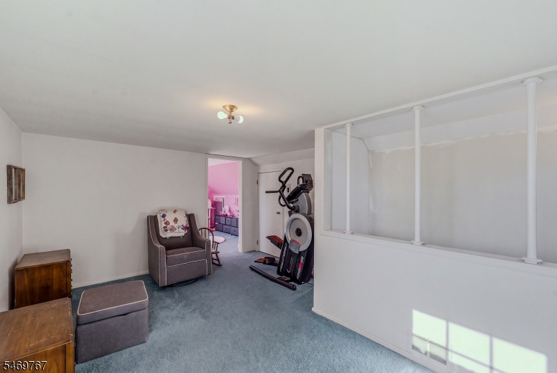 33 Hillside Drive Totowa NJ 07512