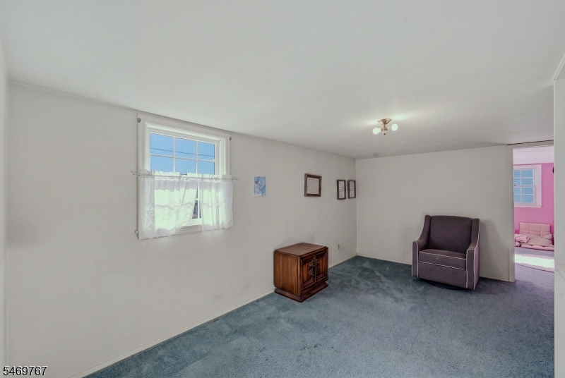 33 Hillside Drive Totowa NJ 07512