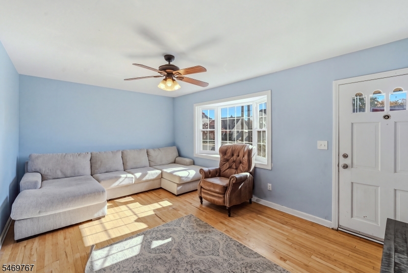 33 Hillside Drive Totowa NJ 07512