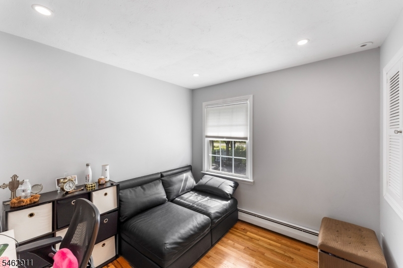 738 County Road 579 Raritan NJ 08822