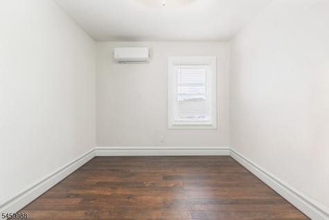173 Lily Street Paterson NJ 07522