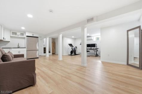 1474 Deer Path Mountainside NJ 07092