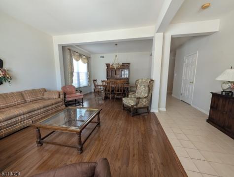6 Weybourne Lane White NJ 07823