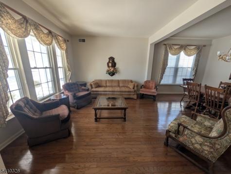 6 Weybourne Lane White NJ 07823