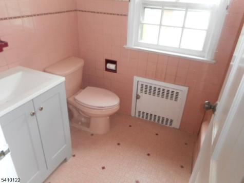 52 E Sumner Avenue Roselle Park NJ 07204