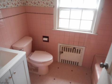 52 E Sumner Avenue Roselle Park NJ 07204