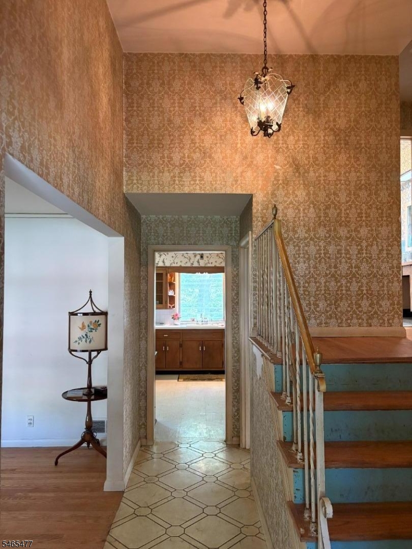 6 Stanford Court West Orange NJ 07052