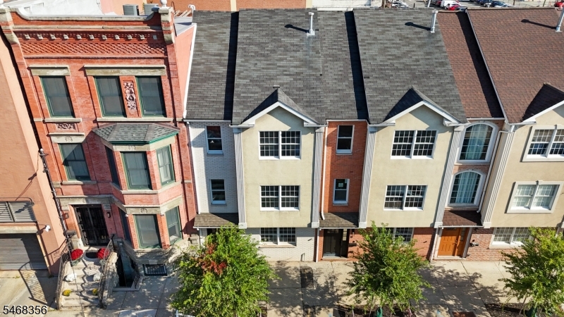 16 E Kinney Street Newark NJ 07102