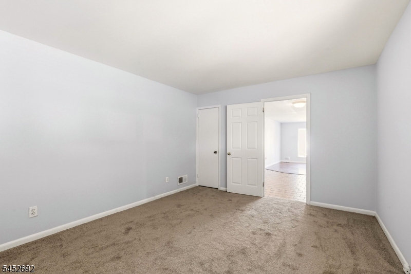 25 Corsi Road Bloomfield NJ 07003