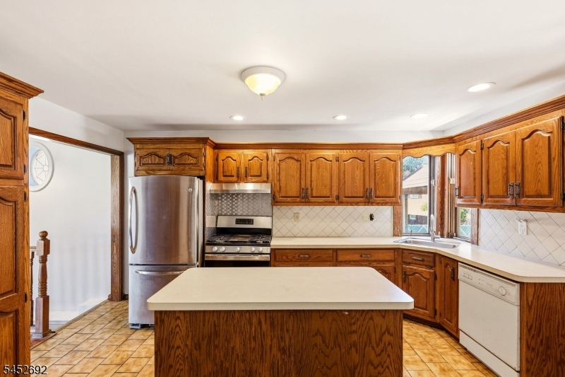 25 Corsi Road Bloomfield NJ 07003