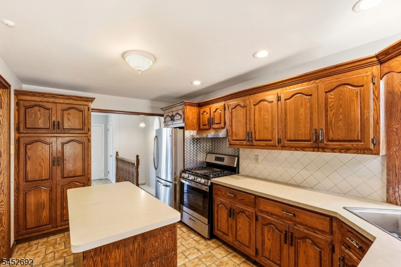 25 Corsi Road Bloomfield NJ 07003